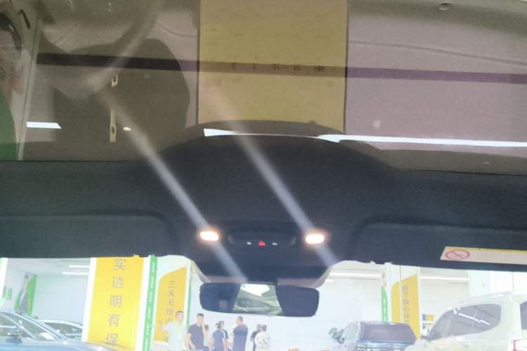 Used Xiaomi Auto SU7 2024 Rear-Drive Long-Range Intelligent Driving Version Headliner