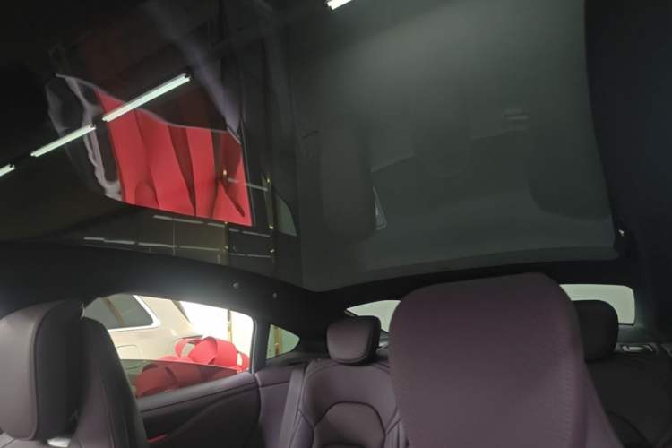 Used Xiaomi Auto SU7 2024 Rear-Drive Ultra-Long Range Advanced Pro-Level Intelligent Driving Version Headliner