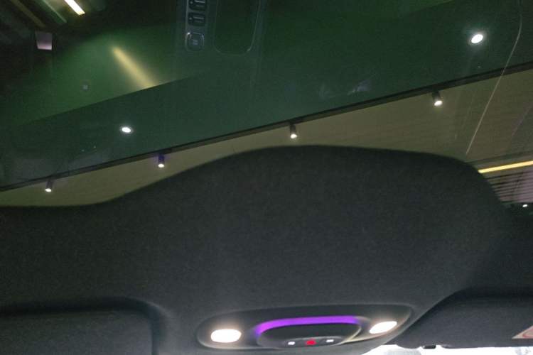 Used Xiaomi Auto SU7 2024 Rear-Drive Ultra-Long Range Advanced Pro-Level Intelligent Driving Version Headliner