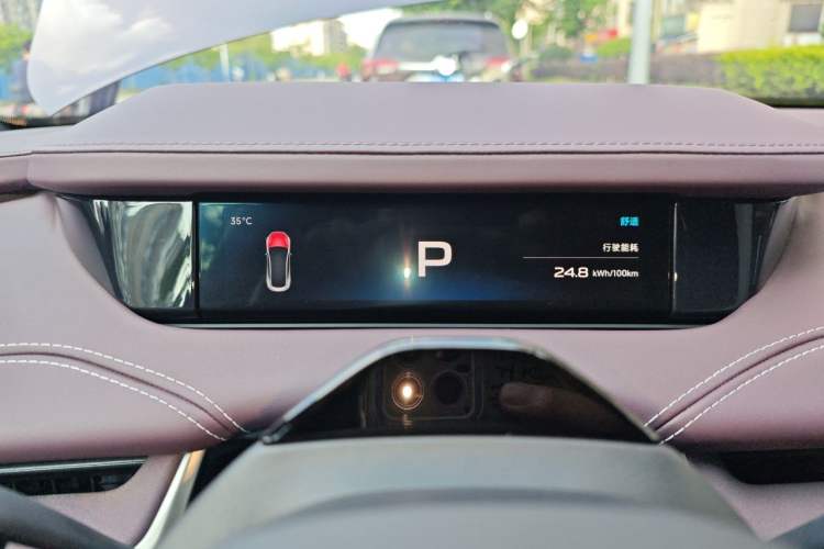 Used Xiaomi Auto SU7 2024 Four-Wheel Drive Ultra-Long Range Advanced Intelligent Driving Max Edition Instrument Cluster