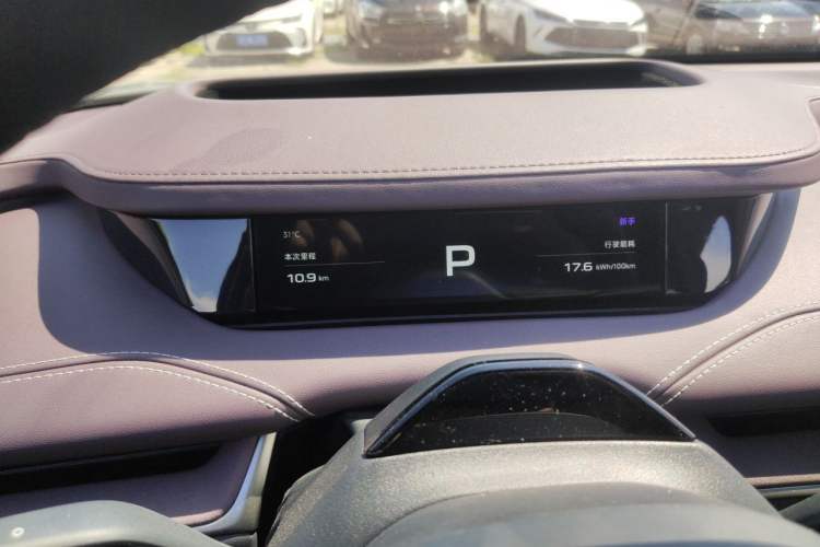 Used Xiaomi Auto SU7 2024 Four-Wheel Drive Ultra-Long Range Advanced Intelligent Driving Max Edition Instrument Cluster
