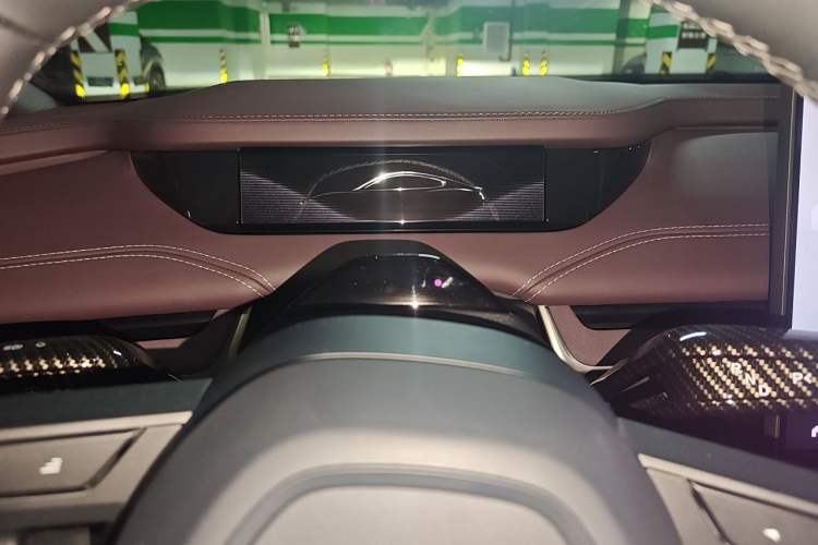 Used Xiaomi Auto SU7 2024 Rear-Drive Long-Range Intelligent Driving Version Instrument Cluster