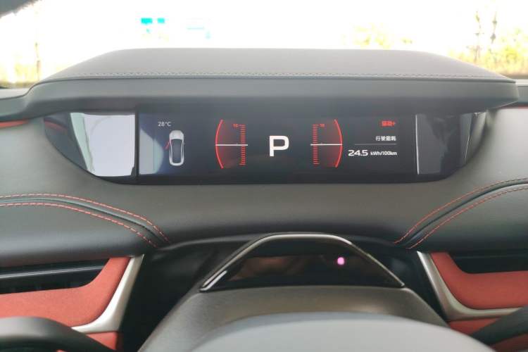 Used Xiaomi Auto SU7 2024 Four-Wheel Drive Ultra-Long Range Advanced Intelligent Driving Max Edition Instrument Cluster