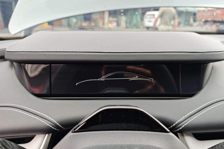 Used Xiaomi Auto SU7 2024 Four-Wheel Drive Ultra-Long Range Advanced Intelligent Driving Max Edition Instrument Cluster