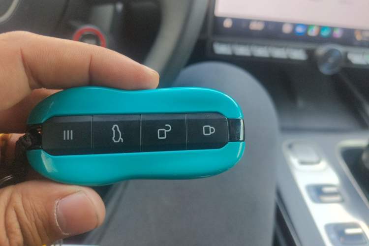 Used Xiaomi Auto SU7 2024 Rear-Drive Ultra-Long Range Advanced Pro-Level Intelligent Driving Version Interior 1
