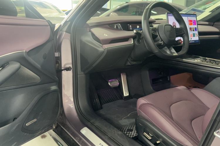 Used Xiaomi Auto SU7 2024 Four-Wheel Drive Ultra-Long Range Advanced Intelligent Driving Max Edition Interior 1