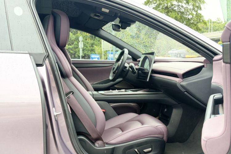 Used Xiaomi Auto SU7 2024 Rear-Drive Long-Range Intelligent Driving Version Interior 1