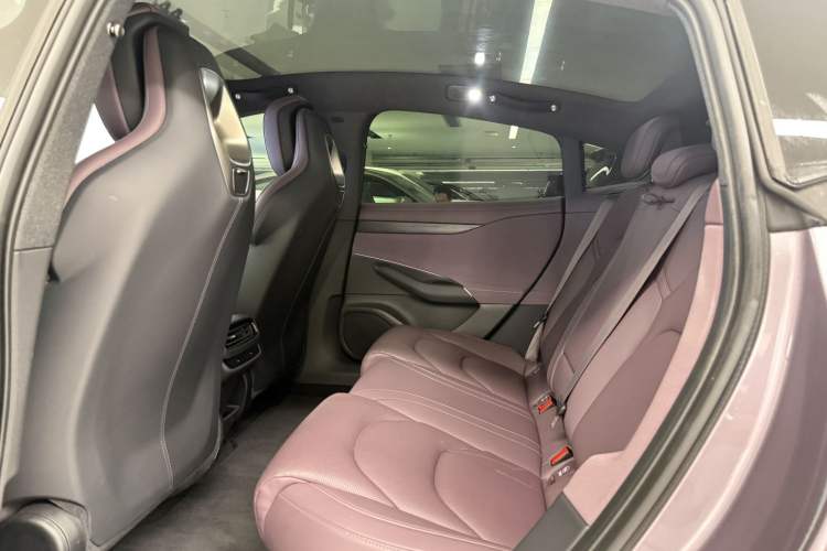 Used Xiaomi Auto SU7 2024 Rear-Drive Long-Range Intelligent Driving Version Interior 11