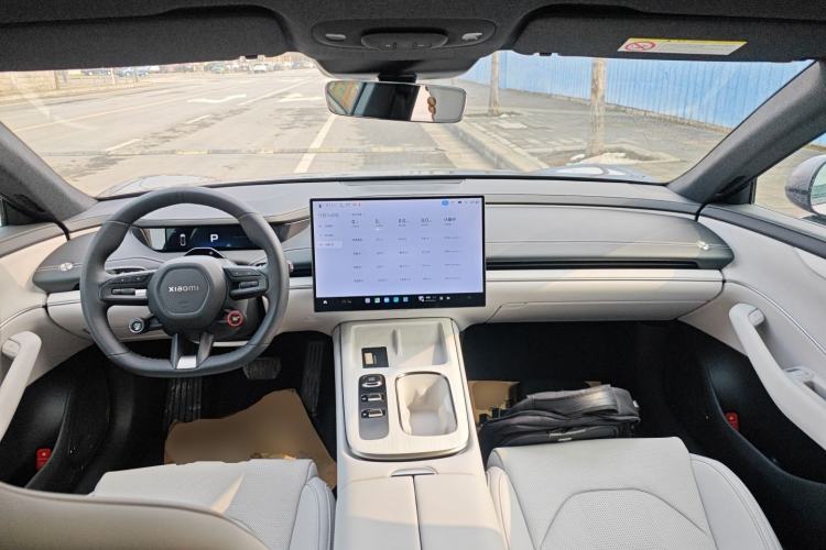 Used Xiaomi Auto SU7 2024 Rear-Drive Long-Range Intelligent Driving Version Interior 2