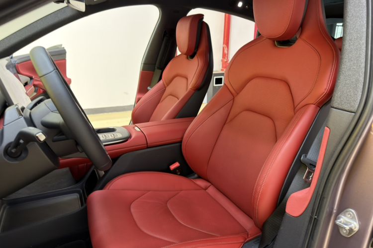 Used Xiaomi Auto SU7 2024 Rear-Drive Ultra-Long Range Advanced Pro-Level Intelligent Driving Version Interior 2