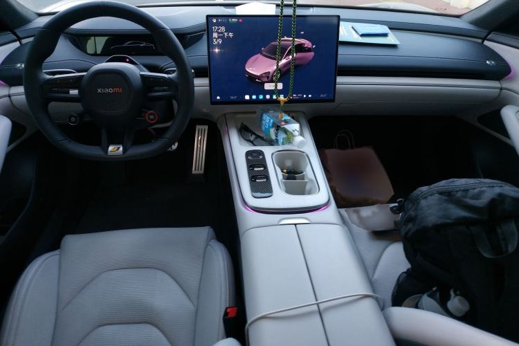 Used Xiaomi Auto SU7 2024 Rear-Drive Long-Range Intelligent Driving Version Interior 2