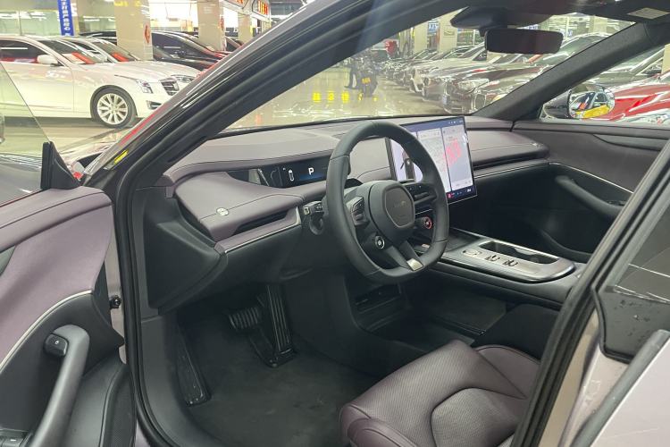 Used Xiaomi Auto SU7 2024 Rear-Drive Long-Range Intelligent Driving Version Interior 3
