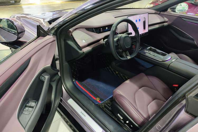 Used Xiaomi Auto SU7 2024 Rear-Drive Long-Range Intelligent Driving Version Interior 3