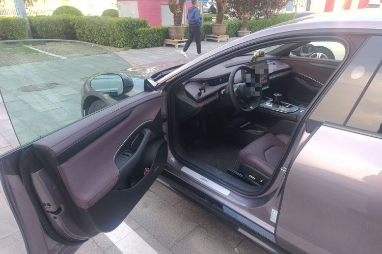 Used Xiaomi Auto SU7 2024 Rear-Drive Ultra-Long Range Advanced Pro-Level Intelligent Driving Version Interior 3