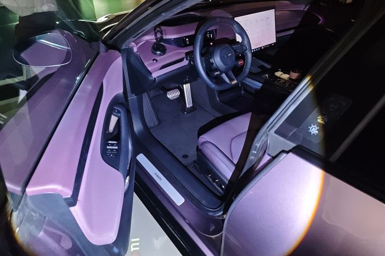 Used Xiaomi Auto SU7 2024 Four-Wheel Drive Ultra-Long Range Advanced Intelligent Driving Max Edition Interior 3