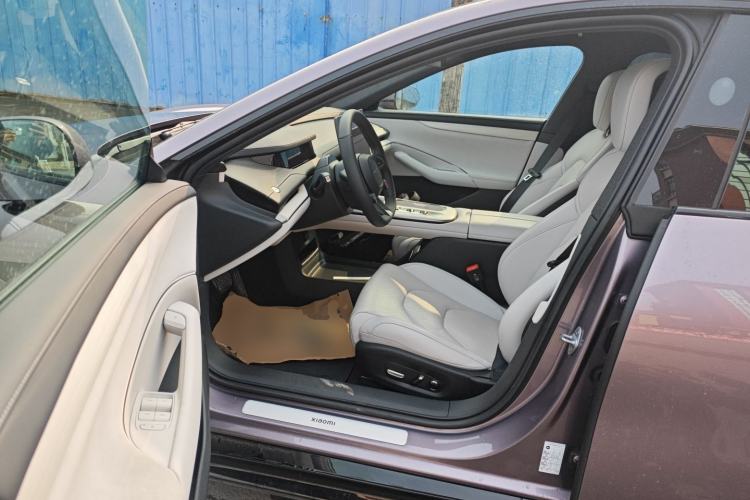 Used Xiaomi Auto SU7 2024 Rear-Drive Long-Range Intelligent Driving Version Interior 3