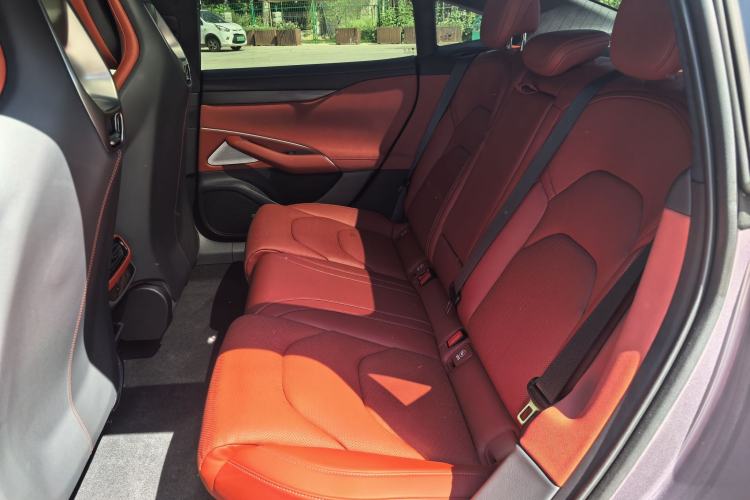 Used Xiaomi Auto SU7 2024 Four-Wheel Drive Ultra-Long Range Advanced Intelligent Driving Max Edition Interior 3