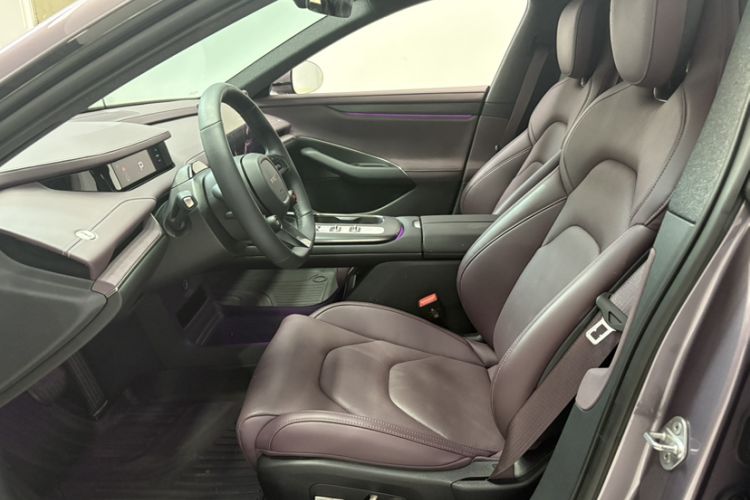 Used Xiaomi Auto SU7 2024 Rear-Drive Long-Range Intelligent Driving Version Interior 3