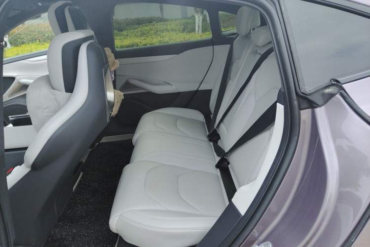 Used Xiaomi Auto SU7 2024 Rear-Drive Long-Range Intelligent Driving Version Interior 4