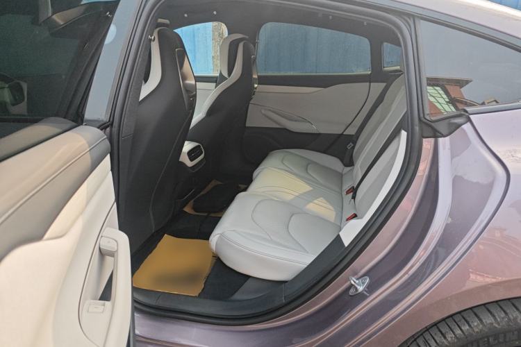 Used Xiaomi Auto SU7 2024 Rear-Drive Long-Range Intelligent Driving Version Interior 4