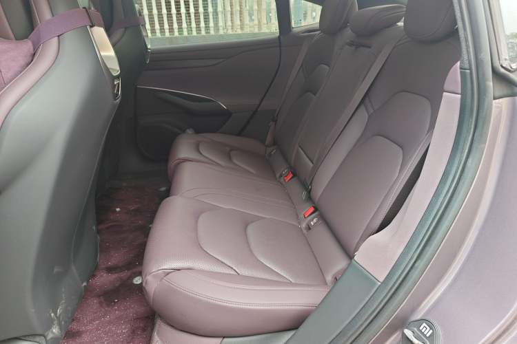 Used Xiaomi Auto SU7 2024 Rear-Drive Ultra-Long Range Advanced Pro-Level Intelligent Driving Version Interior 4
