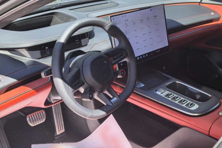 Used Xiaomi Auto SU7 2024 Four-Wheel Drive Ultra-Long Range Advanced Intelligent Driving Max Edition Interior 5