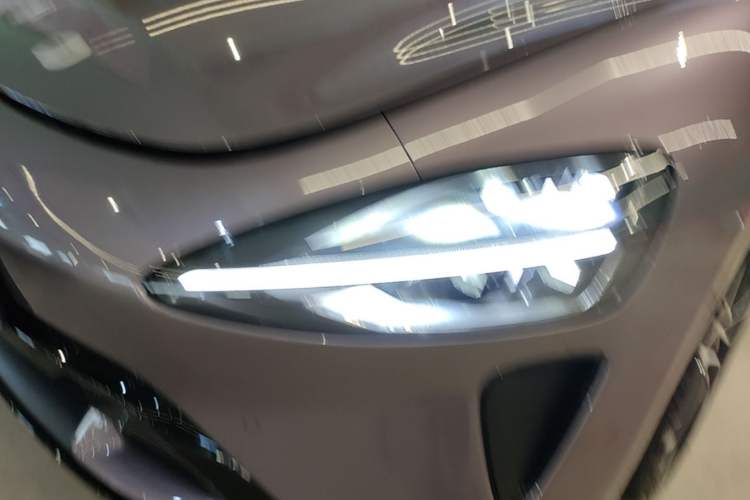 Used Xiaomi Auto SU7 2024 Rear-Drive Ultra-Long Range Advanced Pro-Level Intelligent Driving Version Left Front Headlight