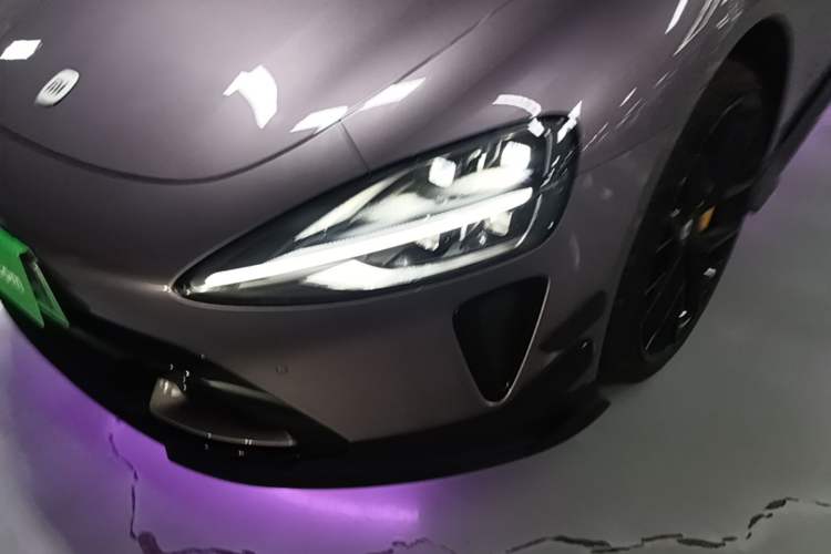 Used Xiaomi Auto SU7 2024 Four-Wheel Drive Ultra-Long Range Advanced Intelligent Driving Max Edition Left Front Headlight