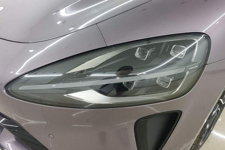 Used Xiaomi Auto SU7 2024 Rear-Drive Long-Range Intelligent Driving Version Left Front Headlight