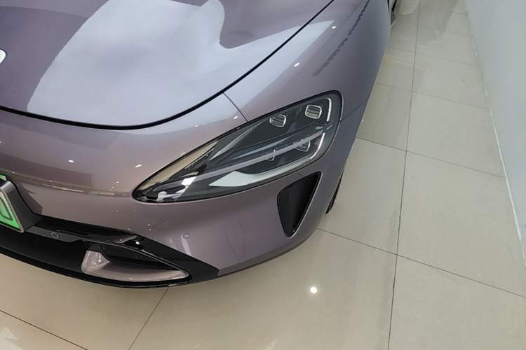 Used Xiaomi Auto SU7 2024 Rear-Drive Long-Range Intelligent Driving Version Left Front Headlight