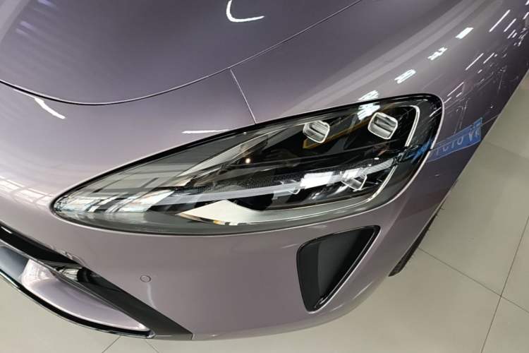 Used Xiaomi Auto SU7 2024 Rear-Drive Long-Range Intelligent Driving Version Left Front Headlight