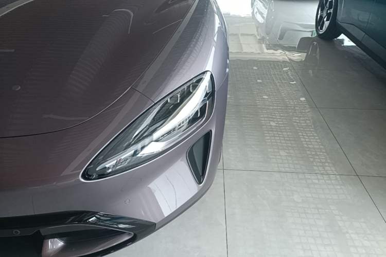 Used Xiaomi Auto SU7 2024 Rear-Drive Ultra-Long Range Advanced Pro-Level Intelligent Driving Version Left Front Headlight