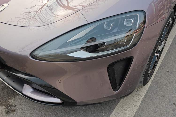 Used Xiaomi Auto SU7 2024 Rear-Drive Long-Range Intelligent Driving Version Left Front Headlight
