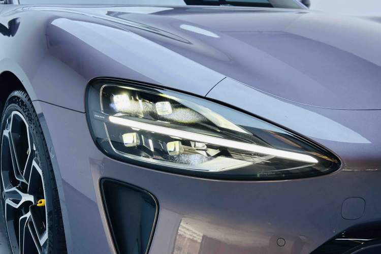 Used Xiaomi Auto SU7 2024 Four-Wheel Drive Ultra-Long Range Advanced Intelligent Driving Max Edition Left Front Headlight