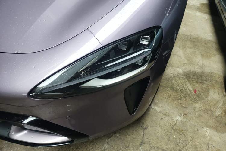 Used Xiaomi Auto SU7 2024 Four-Wheel Drive Ultra-Long Range Advanced Intelligent Driving Max Edition Left Front Headlight