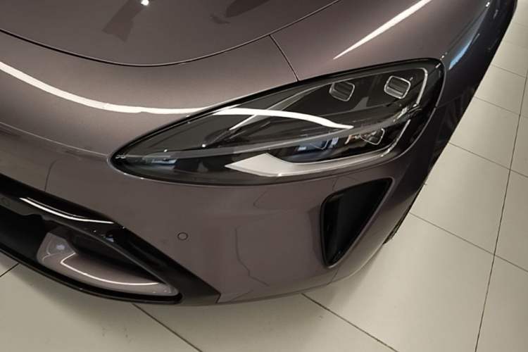 Used Xiaomi Auto SU7 2024 Rear-Drive Long-Range Intelligent Driving Version Left Front Headlight