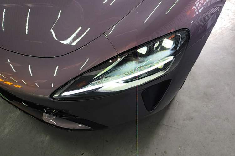 Used Xiaomi Auto SU7 2024 Four-Wheel Drive Ultra-Long Range Advanced Intelligent Driving Max Edition Left Front Headlight