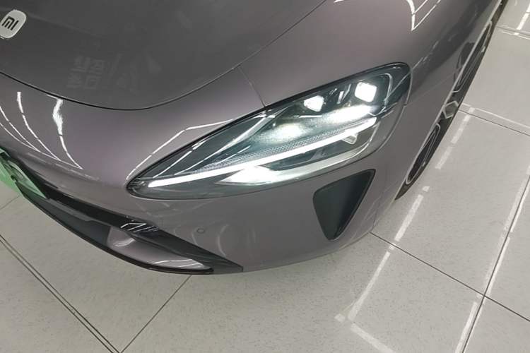Used Xiaomi Auto SU7 2024 Four-Wheel Drive Ultra-Long Range Advanced Intelligent Driving Max Edition Left Front Headlight