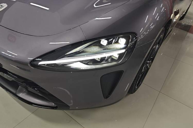 Used Xiaomi Auto SU7 2024 Rear-Drive Long-Range Intelligent Driving Version Left Front Headlight