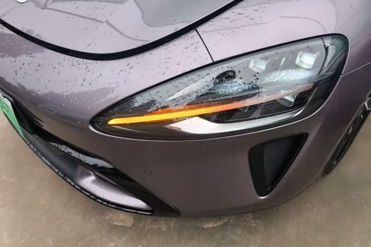 Used Xiaomi Auto SU7 2024 Rear-Drive Ultra-Long Range Advanced Pro-Level Intelligent Driving Version Left Front Headlight