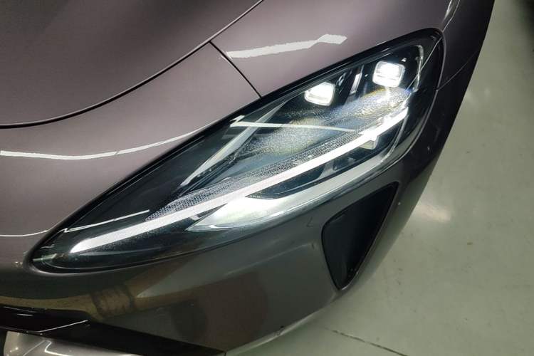 Used Xiaomi Auto SU7 2024 Four-Wheel Drive Ultra-Long Range Advanced Intelligent Driving Max Edition Left Front Headlight