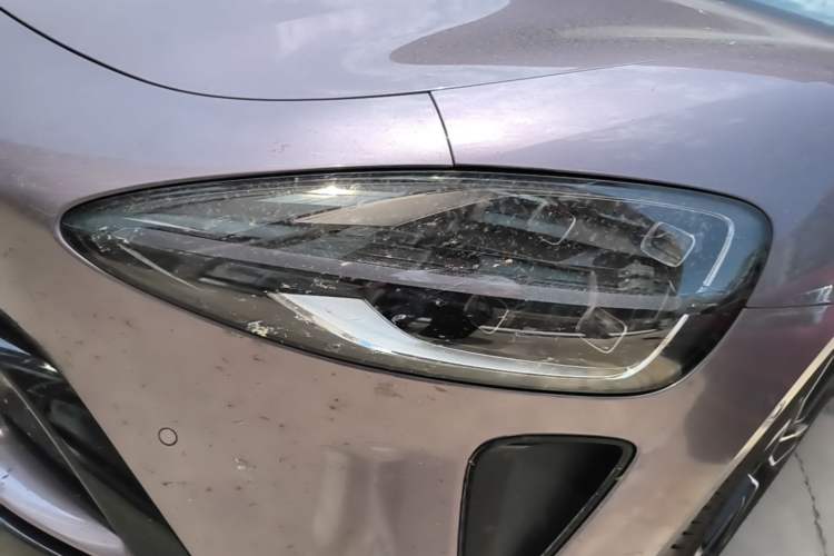 Used Xiaomi Auto SU7 2024 Four-Wheel Drive Ultra-Long Range Advanced Intelligent Driving Max Edition Left Front Headlight