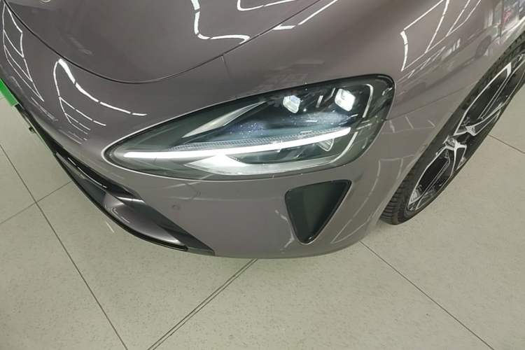 Used Xiaomi Auto SU7 2024 Rear-Drive Long-Range Intelligent Driving Version Left Front Headlight