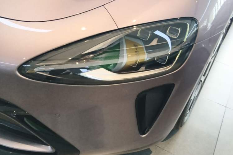 Used Xiaomi Auto SU7 2024 Rear-Drive Long-Range Intelligent Driving Version Left Front Headlight