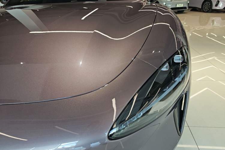 Used Xiaomi Auto SU7 2024 Four-Wheel Drive Ultra-Long Range Advanced Intelligent Driving Max Edition Left Front Headlight