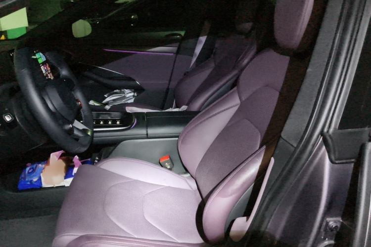 Used Xiaomi Auto SU7 2024 Rear-Drive Ultra-Long Range Advanced Pro-Level Intelligent Driving Version Left Front Seat