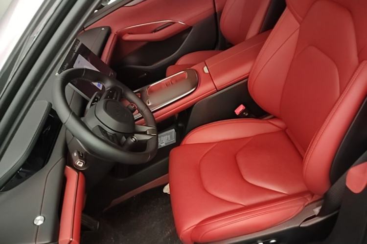 Used Xiaomi Auto SU7 2024 Rear-Drive Ultra-Long Range Advanced Pro-Level Intelligent Driving Version Left Front Seat