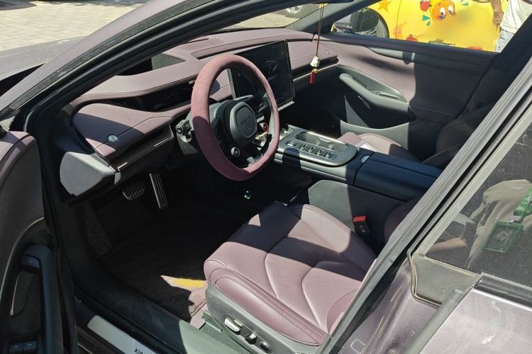 Used Xiaomi Auto SU7 2024 Four-Wheel Drive Ultra-Long Range Advanced Intelligent Driving Max Edition Left Front Seat