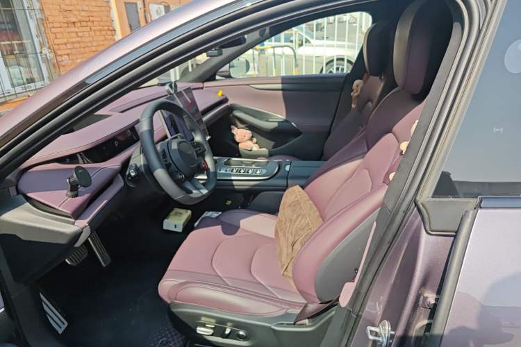 Used Xiaomi Auto SU7 2024 Four-Wheel Drive Ultra-Long Range Advanced Intelligent Driving Max Edition Left Front Seat