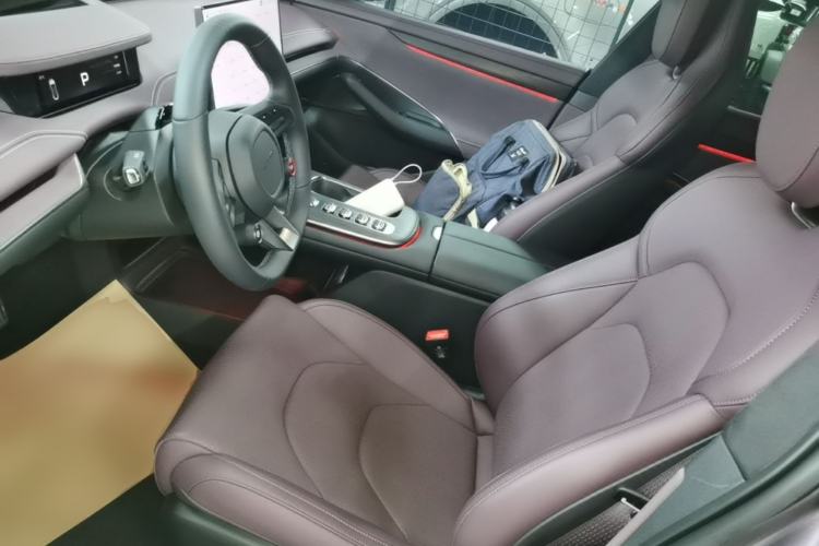 Used Xiaomi Auto SU7 2024 Four-Wheel Drive Ultra-Long Range Advanced Intelligent Driving Max Edition Left Front Seat